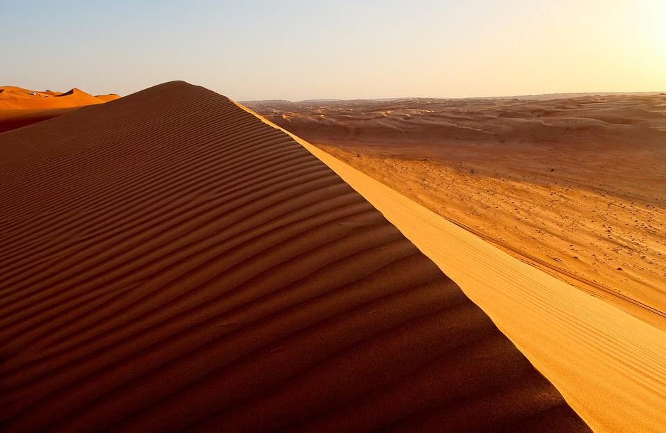 Viaggi in Oman: La Guida Completa per Esplorare un Paese Straordinario