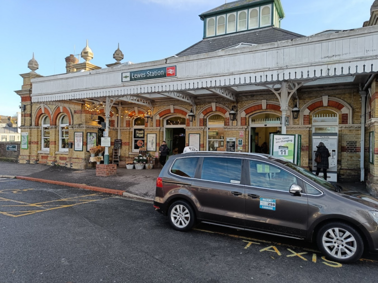 Why Choose a Professional Airport Taxi Service from Lewes to Heathrow?